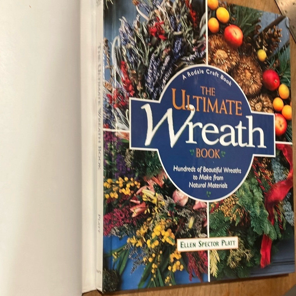 Book: The Ultimate Wreath Book by Ellen Spector Platt - Picture 3 of 16